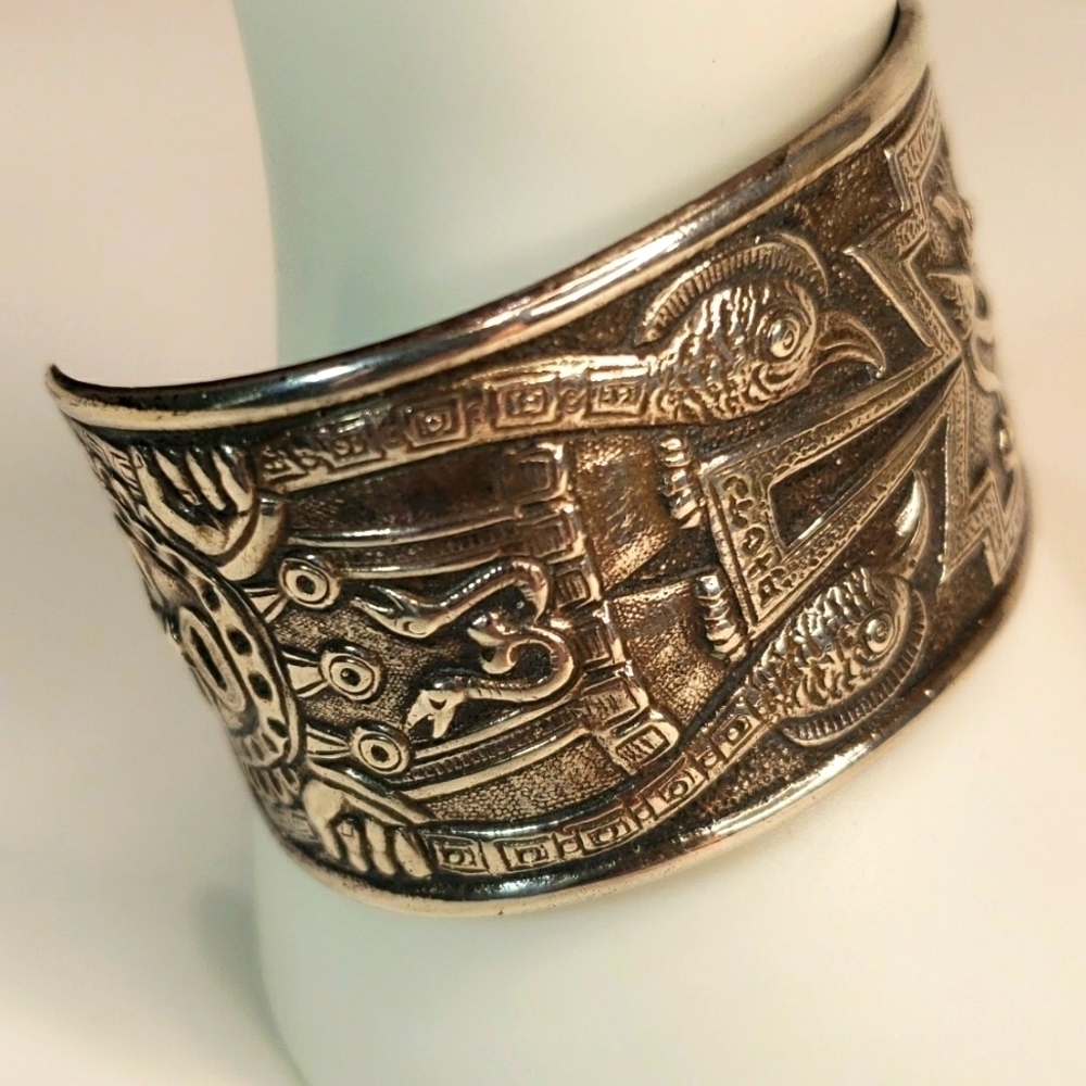 Vintage Sterling Silver Cuff Bracelet Inca Iconography Figures & Bird Decoration - Picture 2 of 9